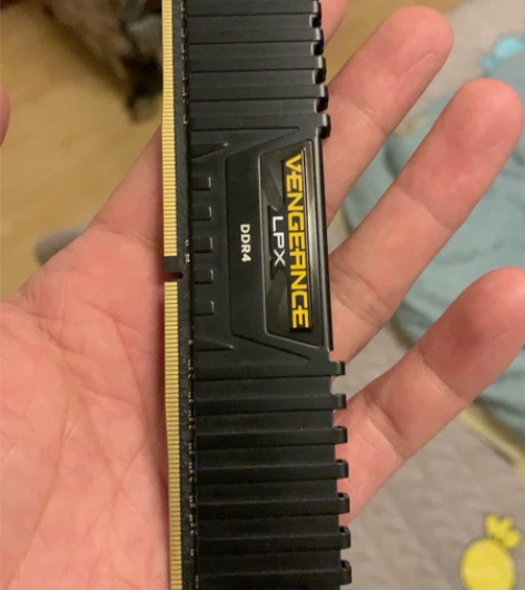 海盗船内存 8g ddr4 2400 升级...