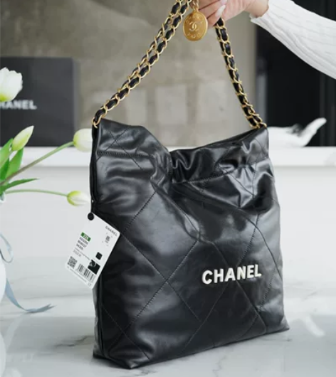 出 金典家22bag 黑底白字小号 有轻微...