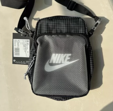 Nike耐克单肩包男2023冬季新款小包运...