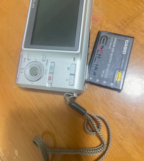 卡西欧像机 闲置物品。无充电器 不私聊 ，...