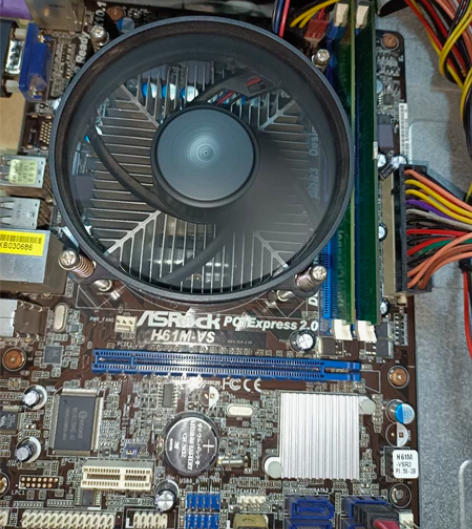 华擎H61M-VS主板 ，胜创 DDR3 ...
