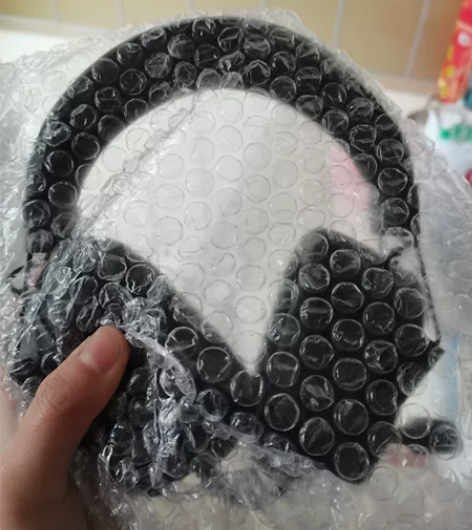 今天上午刚到的耳机，仅拆封，试了一下（看看...