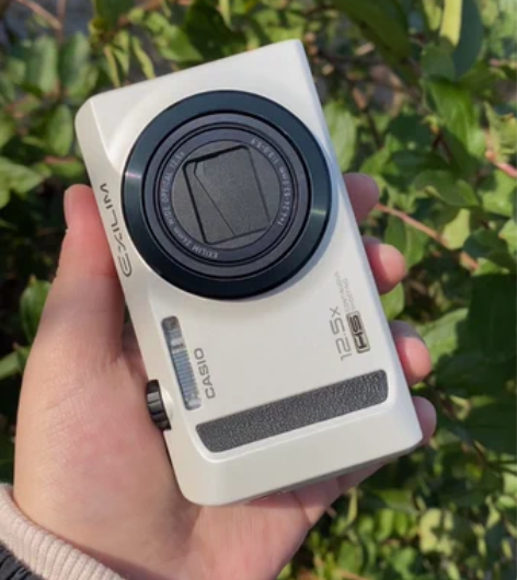 全套包装成色特别新！ 卡西欧zr100奶白...