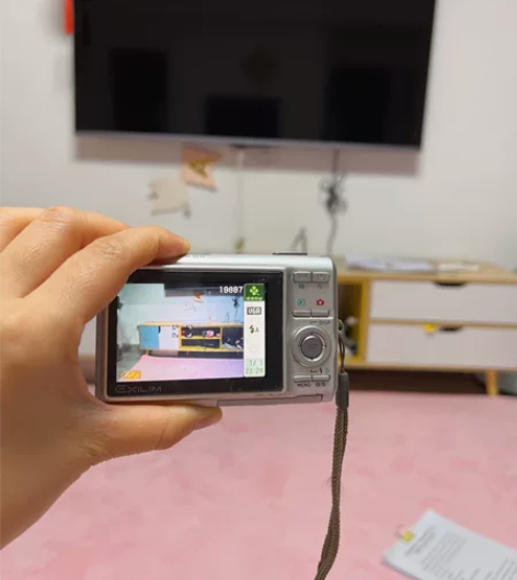 卡西欧EX-Z8，功能完好，配件齐全，偶尔...