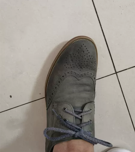 沙驰布洛克雕花休闲鞋，北京新世界800多买...