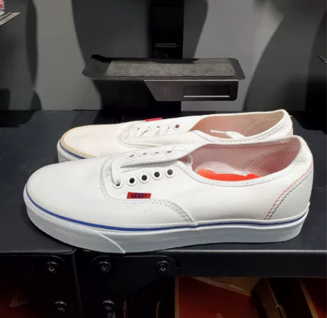 40.5码  88元 范斯Vans低帮休闲...