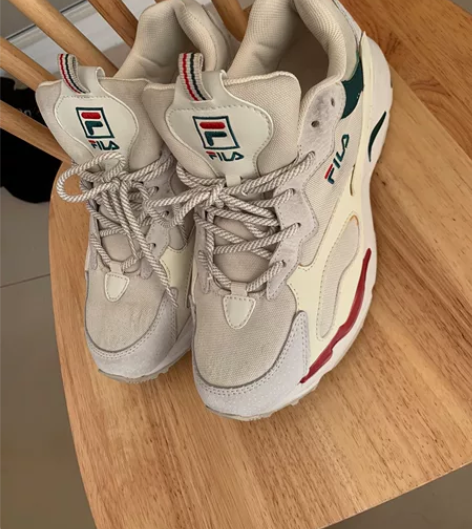 斐乐男鞋 运动鞋 42.5码 大概8-9新...