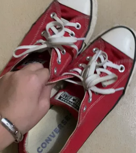 匡威40碼专柜购买 洗干净还是可以穿滴 感...