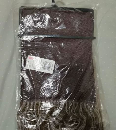 全新带吊牌  优衣库女款围巾 朋友送的  ...