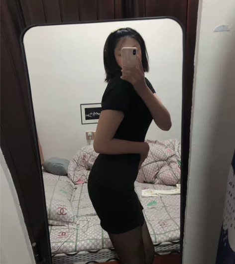 本人实拍图，黑色包臀裙，L码有弹性，超级好...