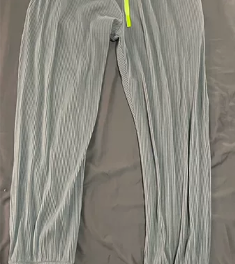 【包邮】休闲裤 腰围68 弹力很好 夏天穿...