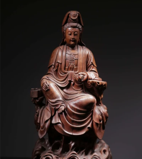 清 龙眼木雕持经观音坐像 尺寸：高48厘米...