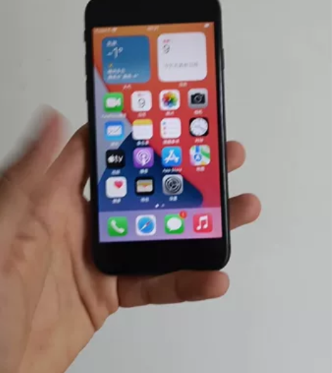 苹果8出售！机身内存64G，国行版，全网通...