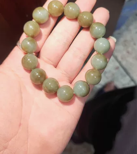 新疆和田玉且末料飘糖卡14 感兴趣的话点“...