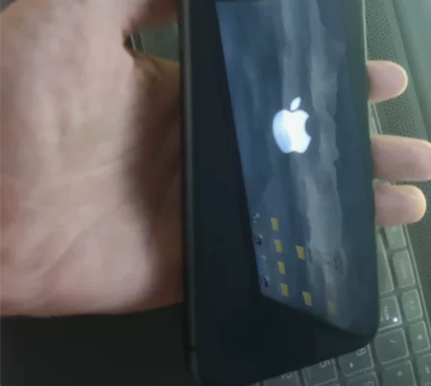 iphone11  黑色128G有面容 苹...