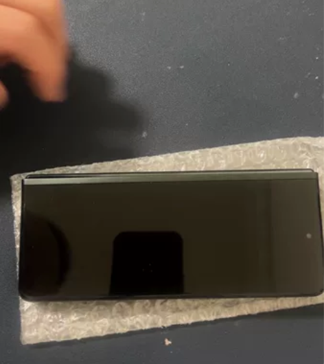 亏本出台三星fold3，美版三网无锁，运输...