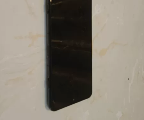 黑鲨4 8+128换过主板其他全原屏幕正常...