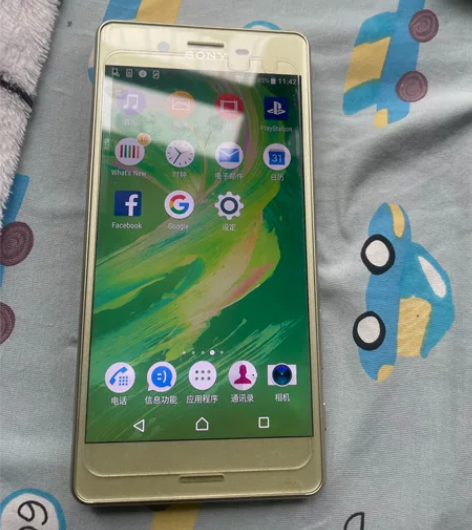 索尼z1  功能正常成色如图。移动联通支持...