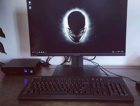 外星人埃尔法 alpha r2  京东购入...