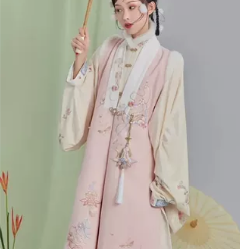#国风汉服 七月夕的国风大典走秀款——莳花...