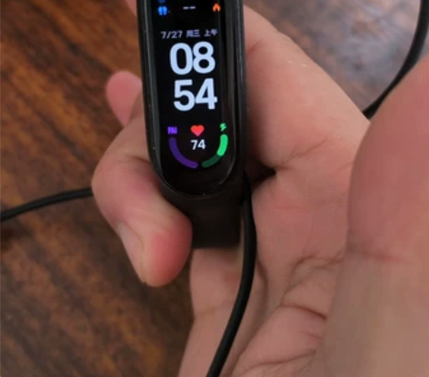 小米手环6标准版，带充电线，整体8成新，功...