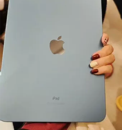 Ipad第十代，全新仅激活，买来半个月没用...