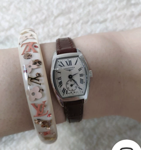 浪琴Longines女士石英手表 购于专柜...