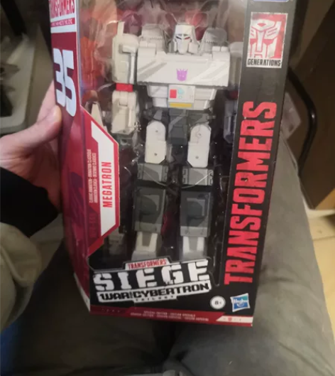 孩之宝变形金刚 35周年 围城 二次元威震...