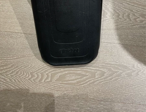 九号电动，F90后座 原车拆下来的全新九号...