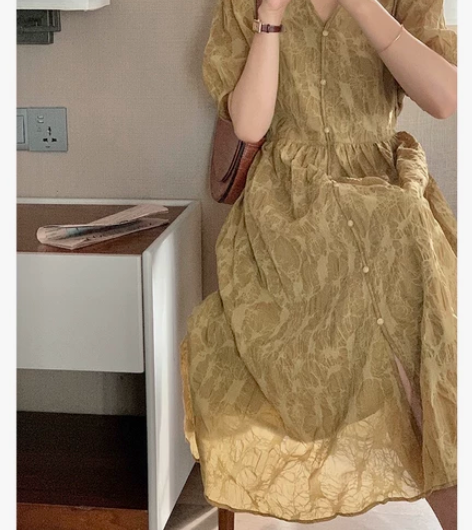 黄色连衣裙2022新款夏法式复古收腰泡泡袖...