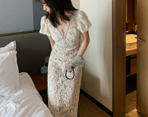 法式温柔风短袖蕾丝连衣裙女2021夏季新款...
