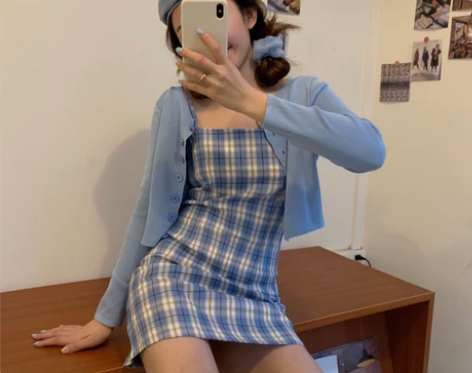 夏季裙子2020新款法式小个子吊带裙修身显...
