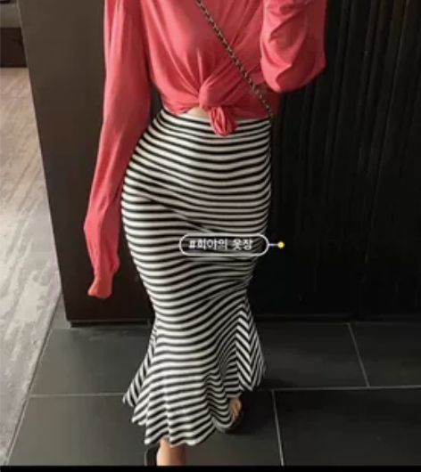 横条纹包臀裙春季2023年新款设计感女士小...