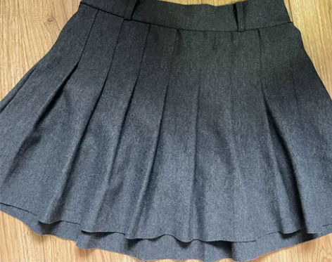 包邮，8成新，均码，90～120斤，毛呢百...