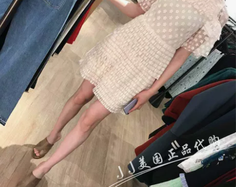 Sandro 两色蕾丝微透蛋糕裙 感兴趣的...