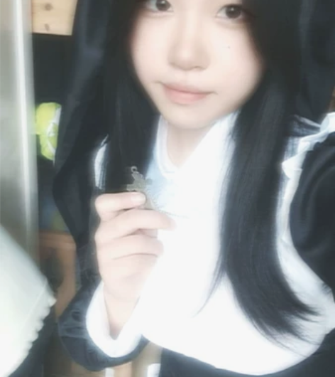 火华家同款修女服 ，低价出售。 感兴趣的话...