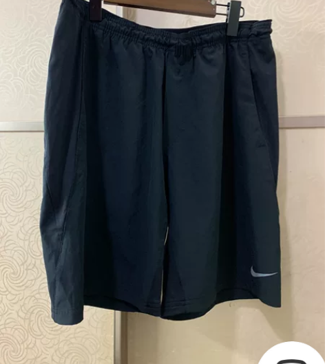 闲置耐克男款短裤，腰围平铺46厘米，拉长5...