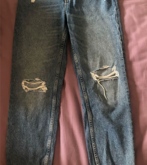 HM高腰破洞牛仔裤 150/64A 颜色很...