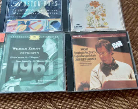 古典CD有刚琴歌劇交响，大都是银圈，一张8...