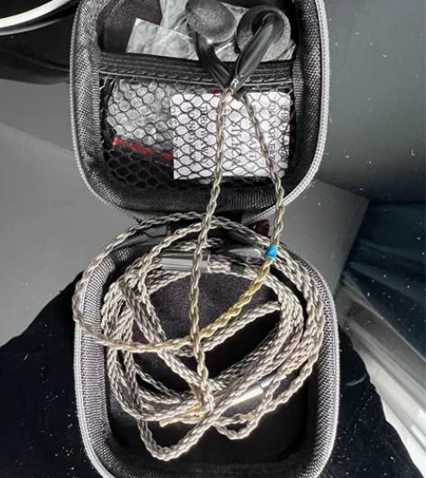 平头塞耳机a16 石榴 成色新 耳塞式非入...