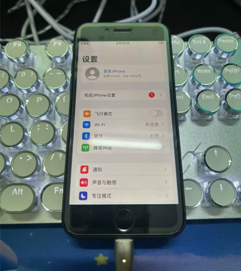 闲置手机苹果8代iphone8三网通64g...