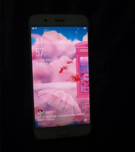 OPPOr11纯原装无拆修，显示效果很好，...