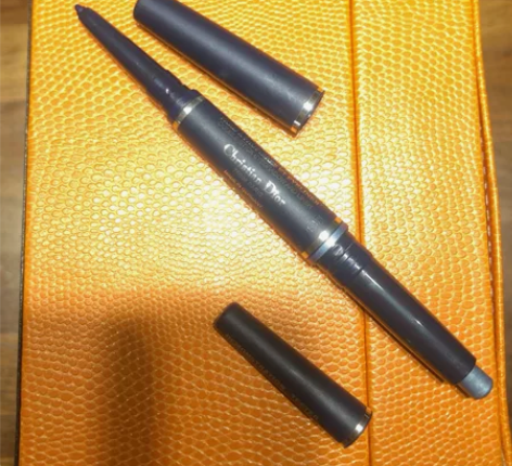 迪奥眼线眼影线笔,一头眼线一头眼影,携带方...