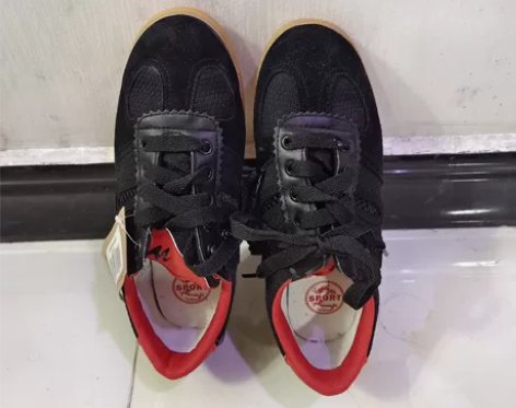 女士全新双星牛筋底休闲鞋，37码购于专卖店...