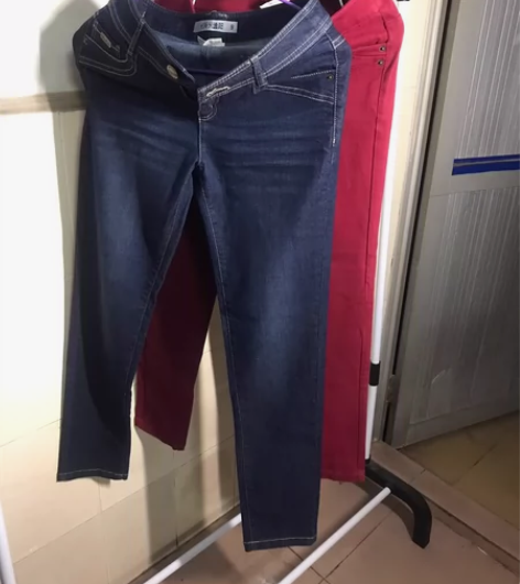 逸阳休闲牛仔裤2条 感兴趣的话点“我想要”...