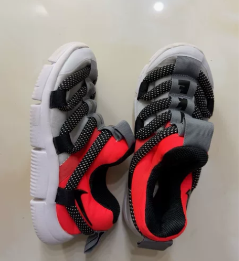 正品耐克Nike二代毛毛虫鞋。 11c28...