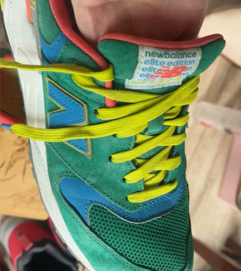 42码 新百伦运动鞋 无质量问题，有穿着痕...