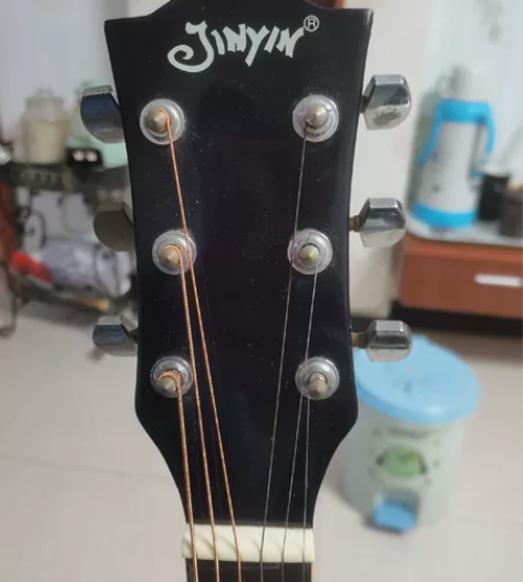 JINYIN吉他，闲置很久了，在家也是占地...