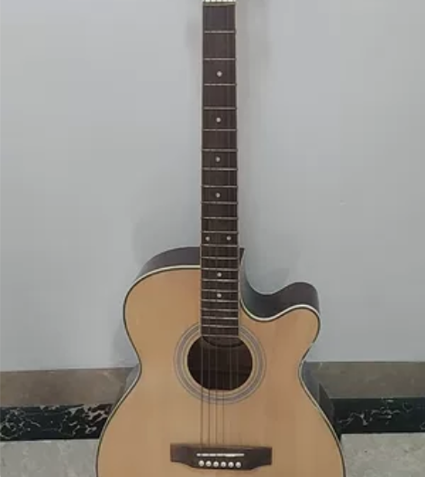 KING牌九五新吉他，含袋子 感兴趣的话点...