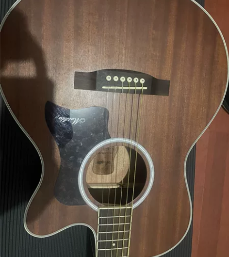 便宜出售吉他喜欢的可以考虑一下 购买不退不...